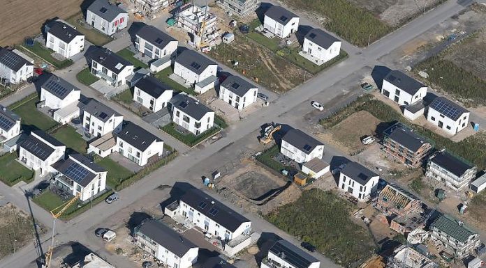 Fatal “adhesive effect”: Why young people no more can afford