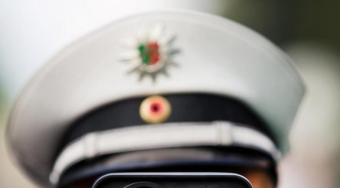 Police in Bremen: Boy car