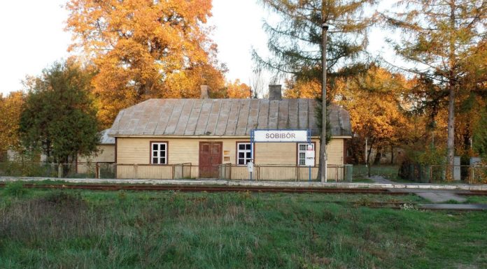 The concentration camp Sobibor: the escape by mines and barbed wire, managed to