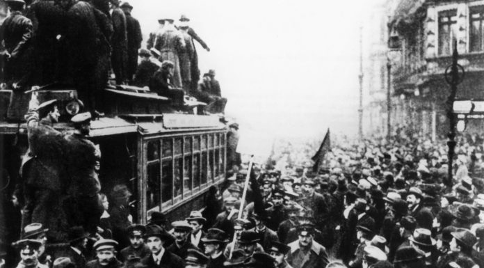 November revolution: “It obeys no man more”