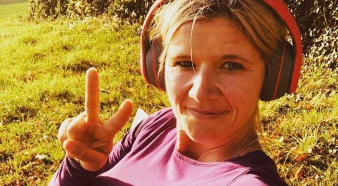 Sandra kiriasis and her in the jungle camp, 2019: Hot Bikini-surfaced photo