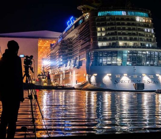 New cruise ship “Spectrum of the Seas” leaves the covered building dock