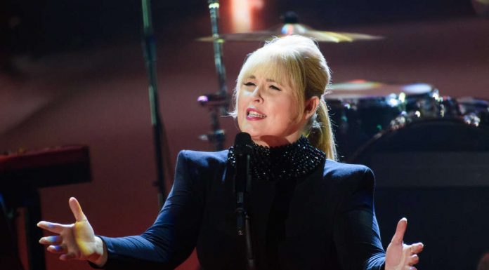 Maite Kelly: a Little too much skin in concert ensures Trouble – “Plated”