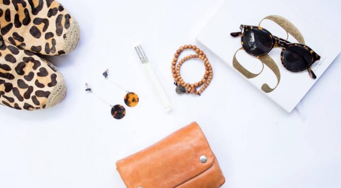 From tortoiseshell or Raffia are the most beautiful accessories for the summer