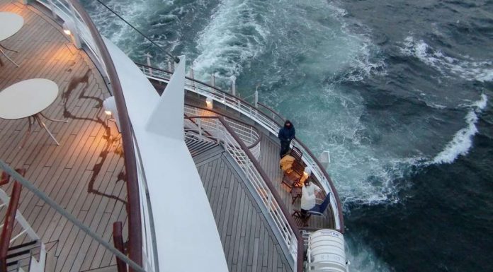 Who ends up on the cruise ship in this place, must leave the ship at the next port