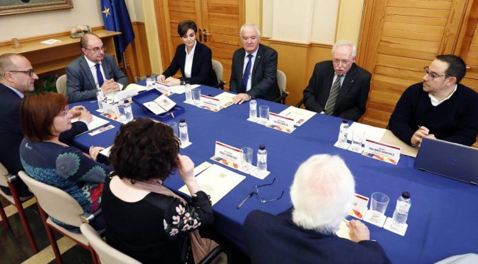 Lambán qualify of mamarrachos to historians as the Catalan alter the truth