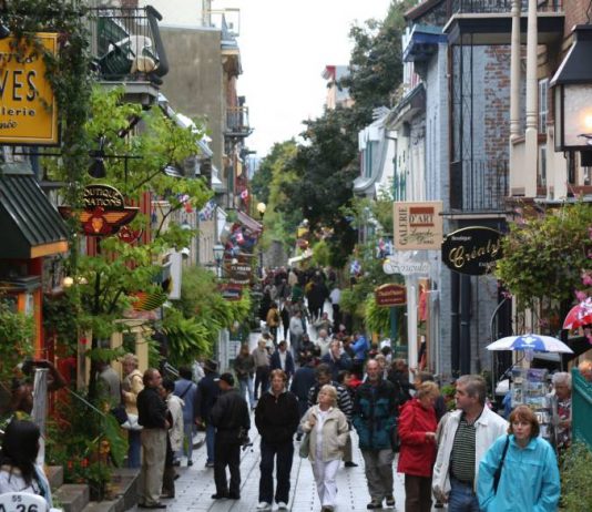 Quebec will impose a test of democratic values and national to its immigrants