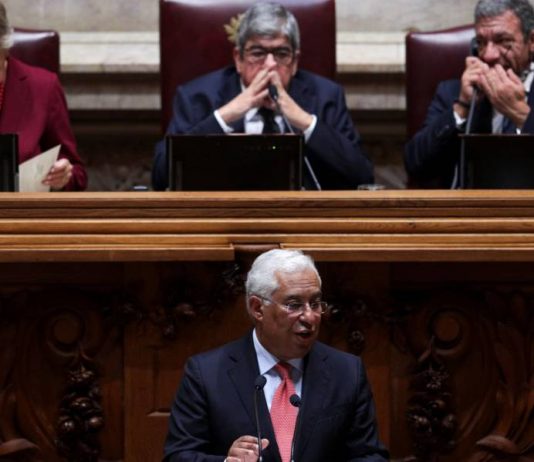 The Portuguese Parliament gives its support for the new Government of the socialist Coast