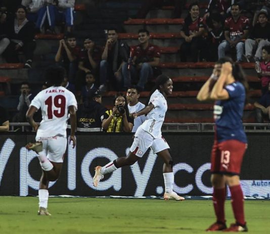 The revolution in march of the footballers colombian