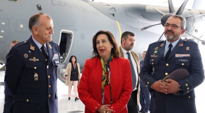 Defense suspends a physical test after a soldier died and three hospitalized