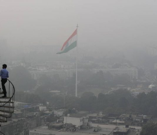 Delhi doles out millions of masks after declaring a public health emergency by pollution