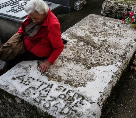 The Provincial council of Ávila waiver of 150 euros which required a partnership of family members to seek a common grave