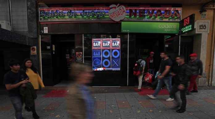 The bookies mobilize the neighborhood of Pedro Sanchez