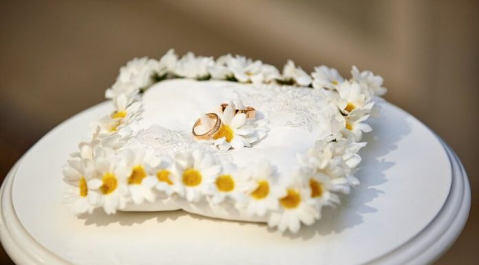 A resident of Omsk married in ' 92 and died