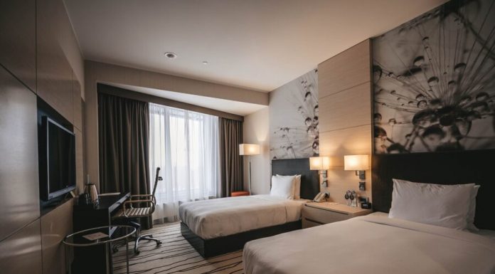 Businessmen blamed the Booking service of manipulation of the hotels