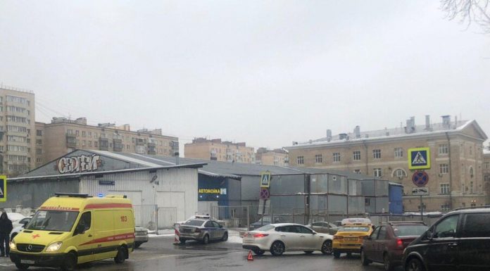 Driver knocked down an elderly woman near BTS in the North of the capital Driver knocked down an elderly woman near BTS in the North of the capital