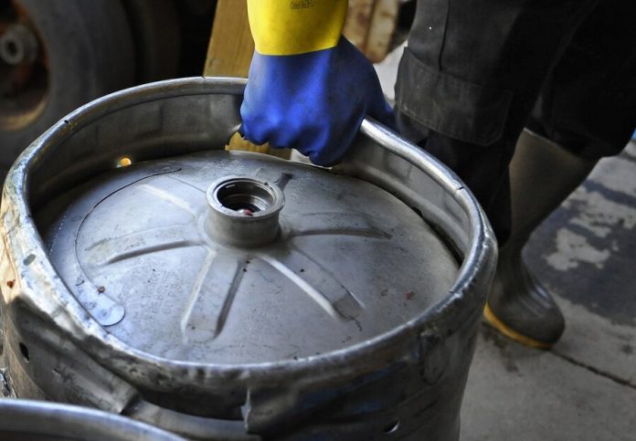 From a restaurant in the centre of Moscow, stole kegs of beer
