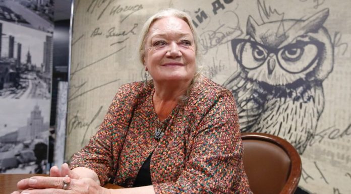 Sobyanin congratulated with the birthday of people’s artist of Russia Polyakov Sobyanin congratulated with the birthday of people's artist of Russia Polyakov