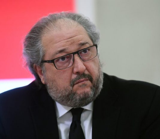 The amount of the alleged embezzlement Mintz and his sons amounted to 34 billion