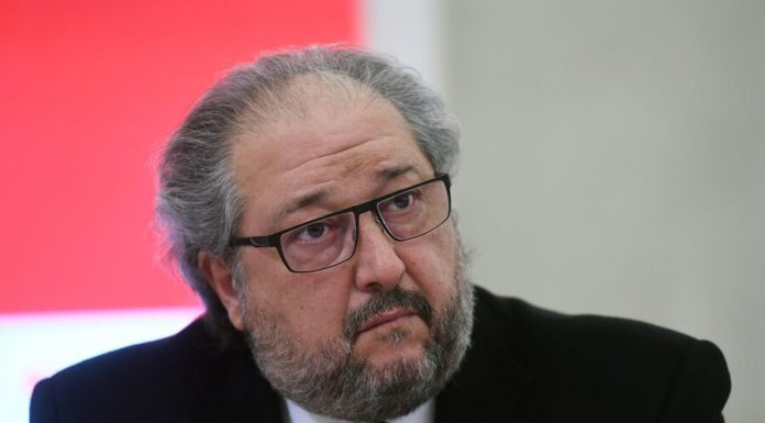 The amount of the alleged embezzlement Mintz and his sons amounted to 34 billion The amount of the alleged embezzlement Mintz and his sons amounted to 34 billion