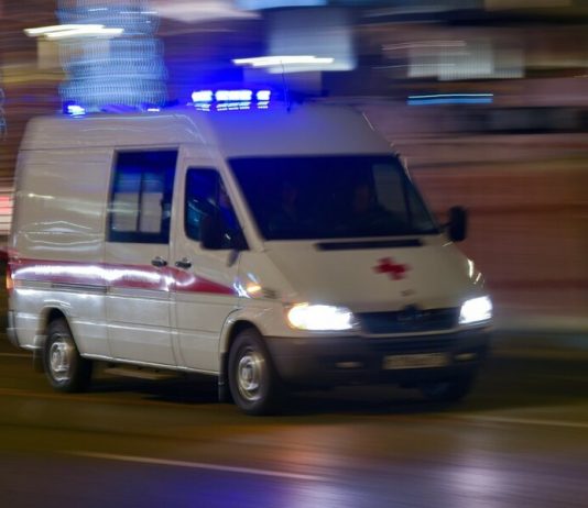The car was hit by an adult and a child on Kutuzovsky Prospekt The car was hit by an adult and a child on Kutuzovsky Prospekt