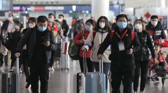 The expert assessed the risks suspended receiving tourists from China