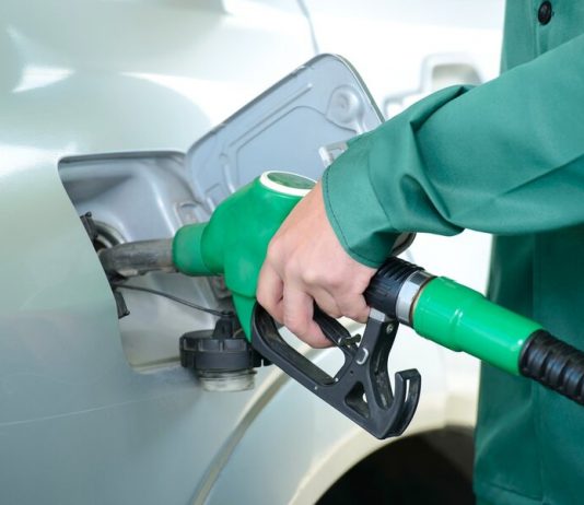 The expert explained how to determine underfilling of gasoline at the gas station The expert explained how to determine underfilling of gasoline at the gas station