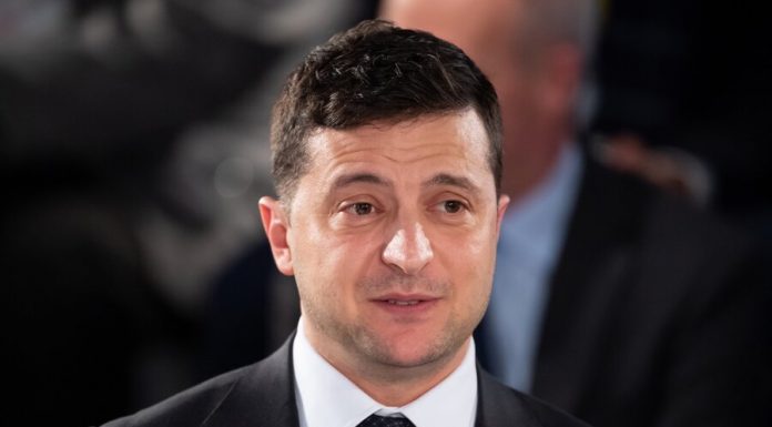 Accused Zelensky "virologists in tracksuits" in the unrest in Ukraine