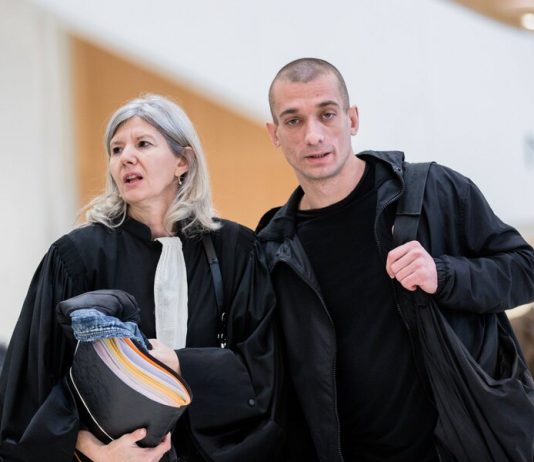 Artist-actionist Pavlensky was detained in Paris Artist-actionist Pavlensky was detained in Paris