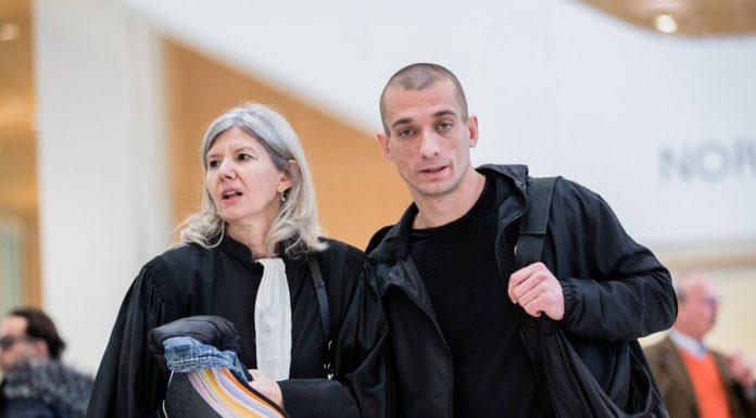 Artist-actionist Pavlensky was detained in Paris