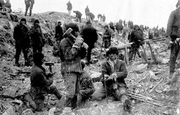 Caste in the post-war Gulag: who were the main competitors of thieves