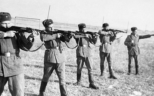 How many shots can be done from a Kalashnikov at a time