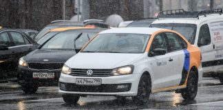 In Moscow detained stole parts from a car 18 car-share