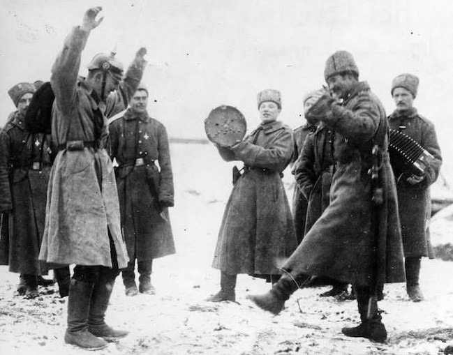 In some cases, Russian soldiers fraternized with the Germans in the First world