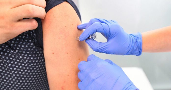 In the state Duma has described the idea not to take the Russians to work without vaccinations