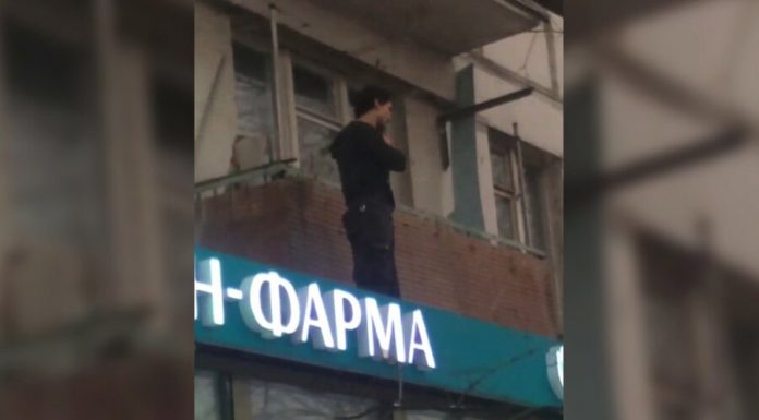 "It was scary": the witness – the man with a knife on the visor shop