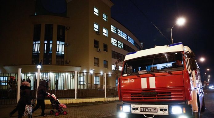 Man rescued from apartment fire in southwest Moscow