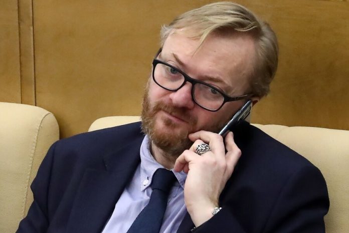 Milonov urged not to allow to officials with geeky hair color
