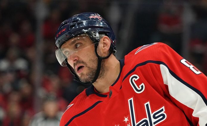Ovechkin scored his 700-th washer in the NHL