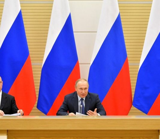 Putin promised to keep the concept of “Papa” and “Mama” in Russia Putin promised to keep the concept of "Papa" and "Mama" in Russia