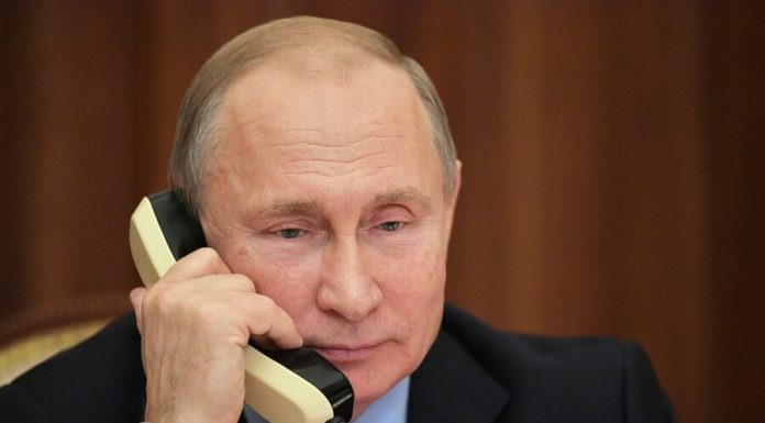 Putin raised the question of the Minsk agreements in a conversation with Zelensky Putin raised the question of the Minsk agreements in a conversation with Zelensky