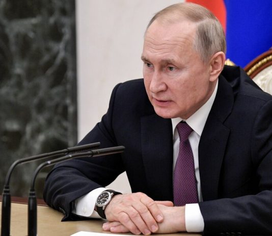 Putin said the main task of the economic agenda