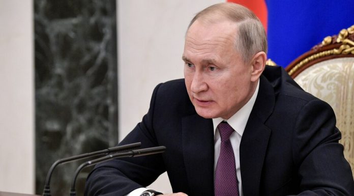 Putin said the main task of the economic agenda Putin said the main task of the economic agenda