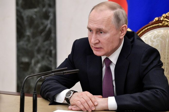 Putin said the main task of the economic agenda