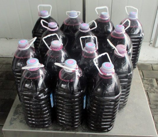Resident of the Moscow region has tried to bring more than 100 liters of wine from Moldova Resident of the Moscow region has tried to bring more than 100 liters of wine from Moldova