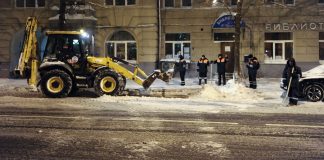 Roads and pavements will be treated from the ice in Moscow due to cold