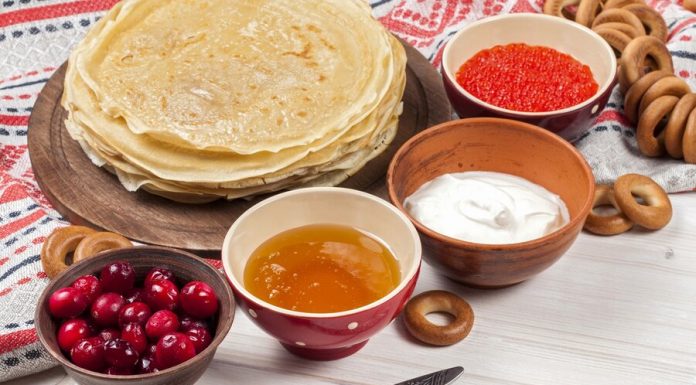 Russians warned against gluttony on Shrove Tuesday Russians warned against gluttony on Shrove Tuesday