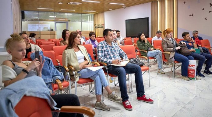 Sales and business correspondence. What you will learn in these centres "My documents"