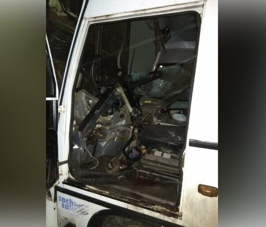 Six people were injured in crash of bus and truck in a Conspicuous Six people were injured in crash of bus and truck in a Conspicuous