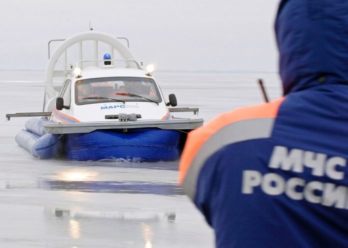 Skiers were killed, fell through the ice in the Leningrad region